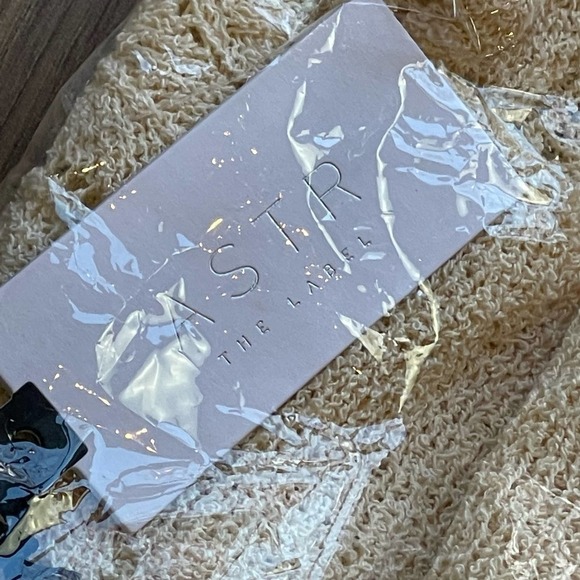 ASTR Pleated Wrap Sweater Knit Long Sleeve Cream Women's Size Medium NWT - Picture 12 of 14